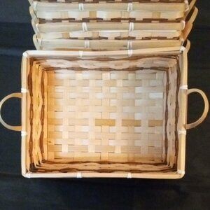 1 lot of 5 Woven Basket with Handles